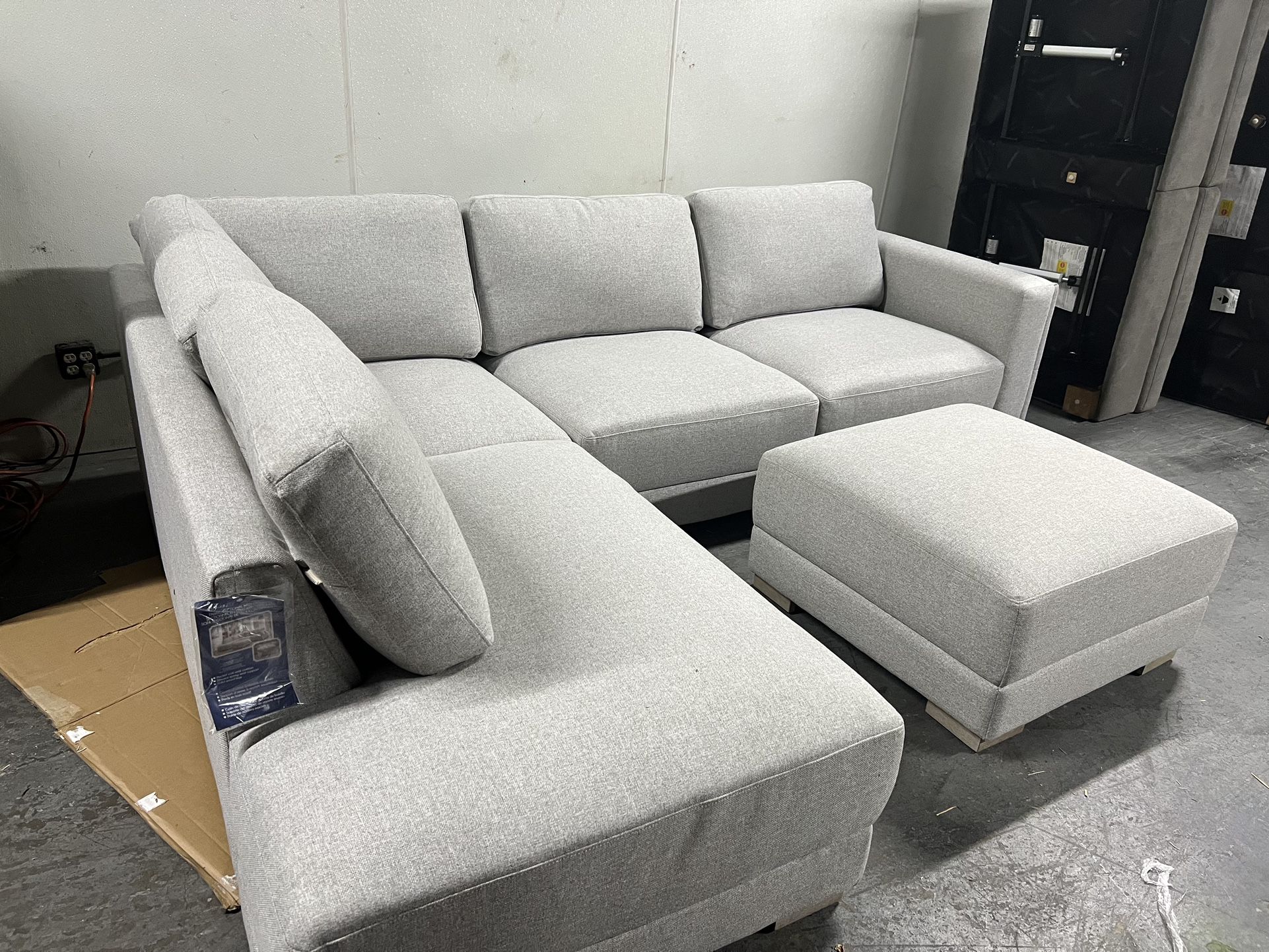 Drayden Fabric Sectional