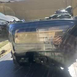 2025 TOYOTA TACOMA RIGHT HEADLIGHT 