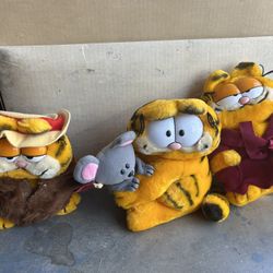 Vintage Garfield Plushie 