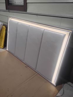 King size headboard which Led and brakes.