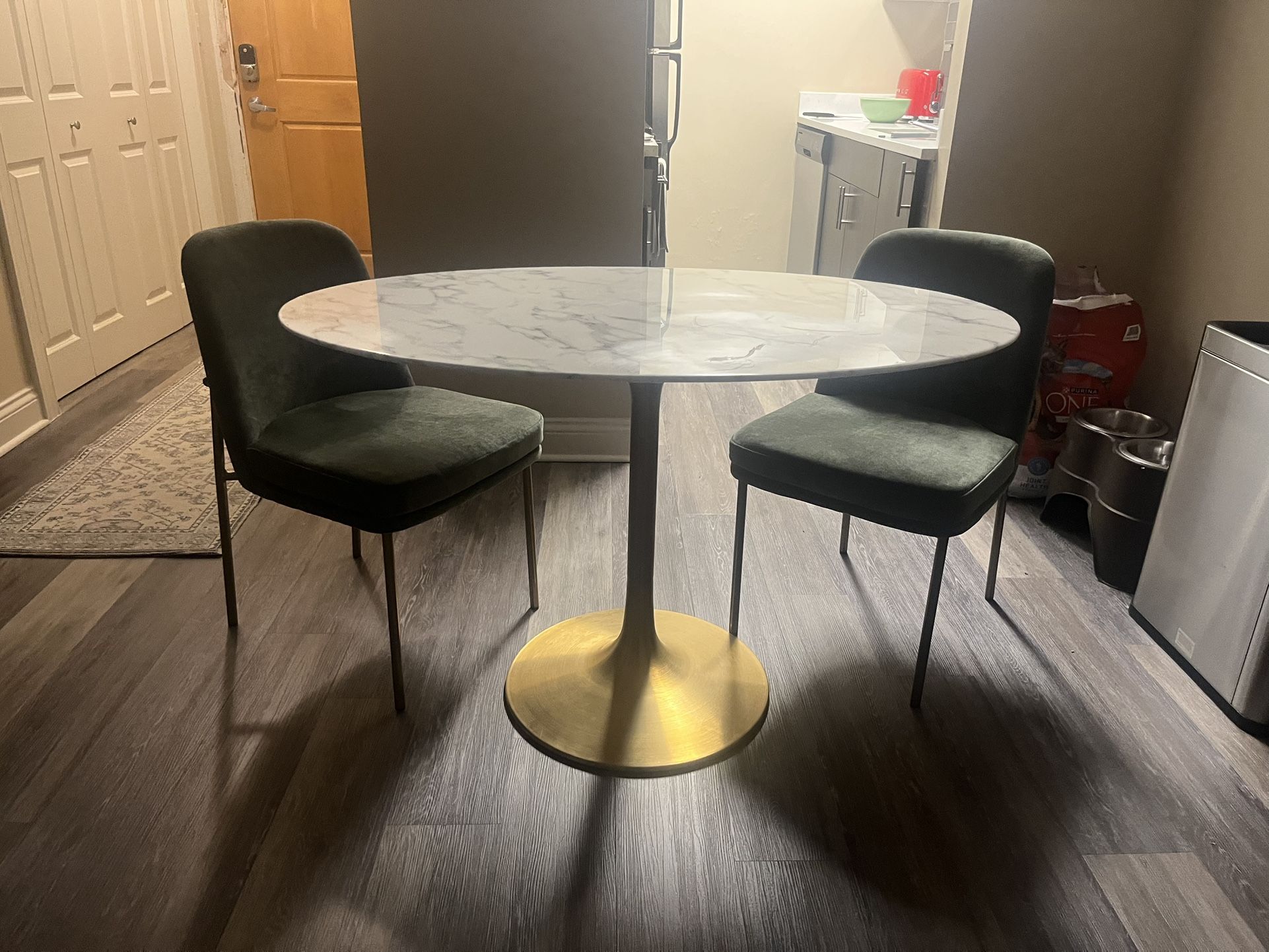 Modway Lippa 48" Oval-Shaped Mid-Century Modern Dining Table with Artificial Marble Top and Gold Base