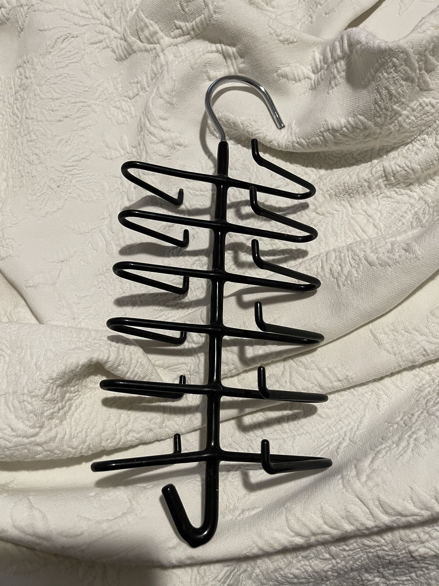 Vinyl & Chrome Tie & Belt Holder 24 Slots + Hooks