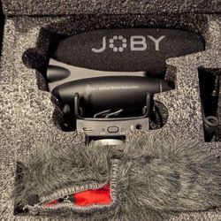 JOBY Wavo PRO On-Camera Shotgun Microphone - NEW