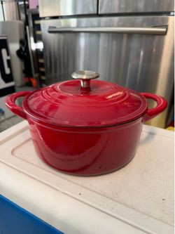 Red Dutch oven