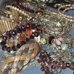 40 LBS ALL WEARABLE COSTUME JEWELRY