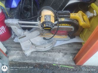 DeWalt double bevel compound miter saw