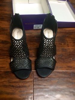 Madden girl wedge sandals sz 8 1.2 black