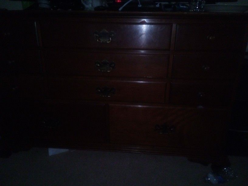 Brown Dresser With Mirror