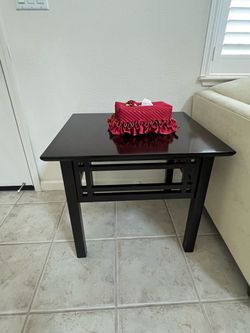 Dark Wood End Table with Lattice Detail