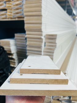 Molduras MDF primed 4 1/2 $0.81/ Baseboard