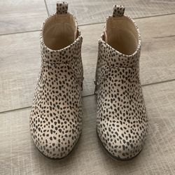 Leopard boots