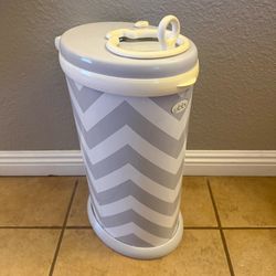 Ubbi Diaper Pail - Odor locking Trash -  Can - Bin