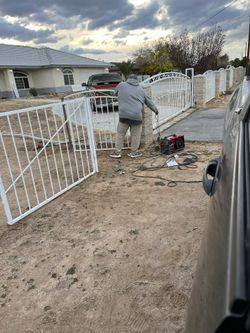 Walk In Gate Addition