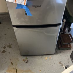 Mini Fridge Whirlpool