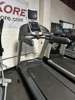 Precor 956i Treadmill