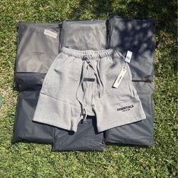 Essential Shorts DARK OAT