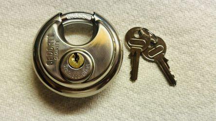 Disc Pad Lock