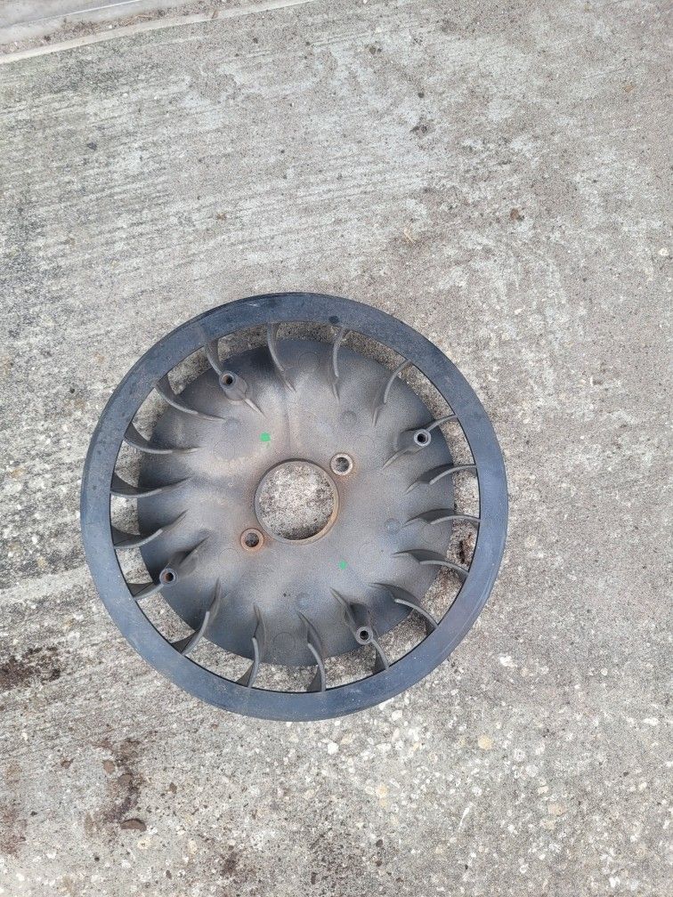 ((READ AD))((FAN Briggs VTWIN)) riding Mower