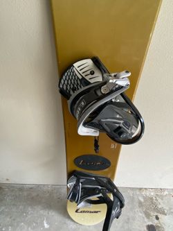 Link bindings and Lamar KJ light 163 men’s snowboard