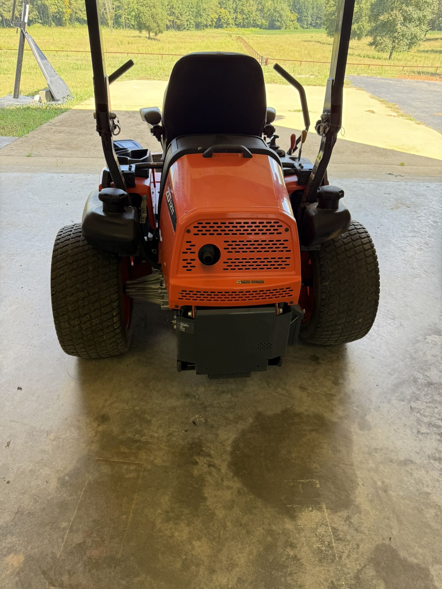 Kubota Zero Turn Lawn Mower -only 300 Hours! Excellent condition!!