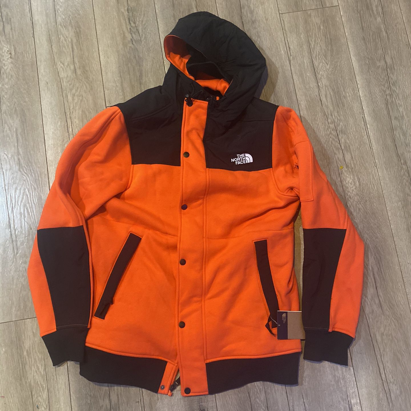 North Face & Patagonia Jackets! Brand New AndGreat Price