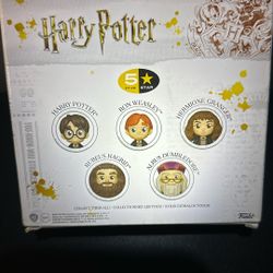 HAGRID- New In The Box! Attention, collectors… Harry Potter vinyl figurine Approximately 4 Inches Tall Comes Bearing A Cake For Harry Potter‘S Birthda