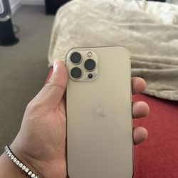 Apple Iphone 13 pro Max UNLOCKED 