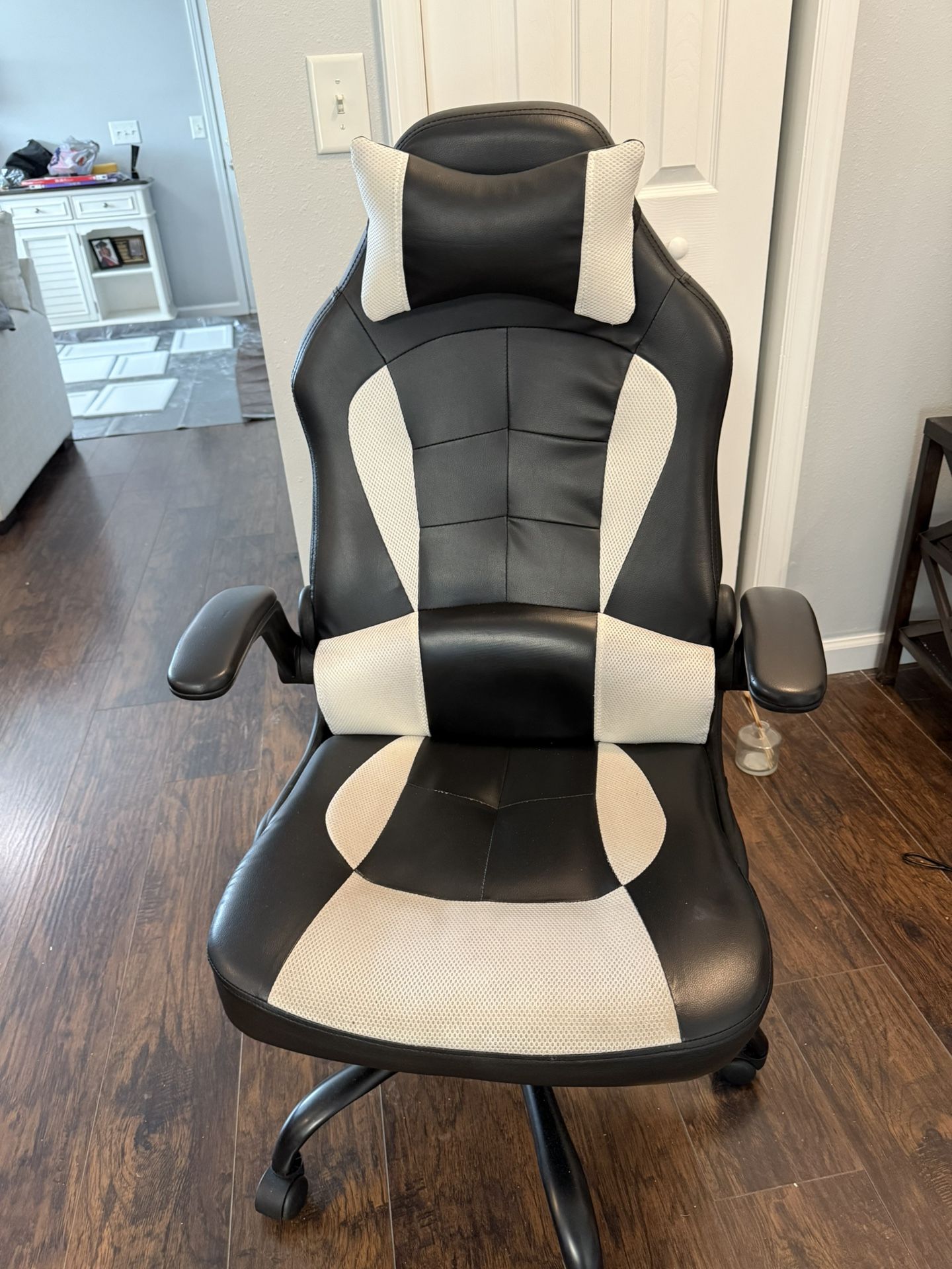 Gaming chair