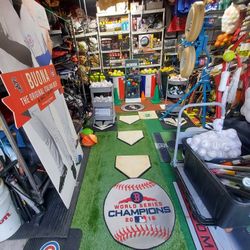 Baseball And Softball Items - 