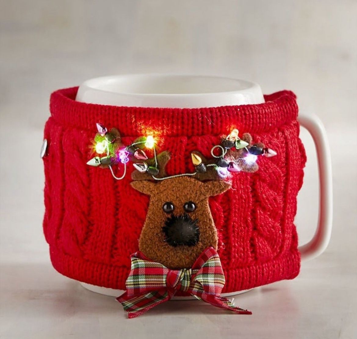 REINDEER Christmas Red Sweater LED Light Up Porcelain coffee hot cocoa mug