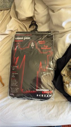 Scream and Micheal myers costume