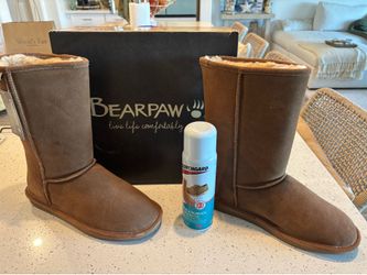 NEW-Bearpaw Tall Hickory Boots—Women’s Size 10