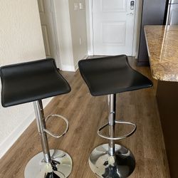 2 Barstools 