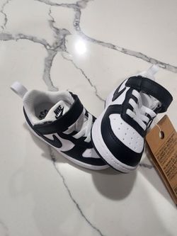 Nike Toddler Sneakers Black and White