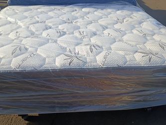 Brand new King size pillowtop mattress and box spring free delivery depends on location