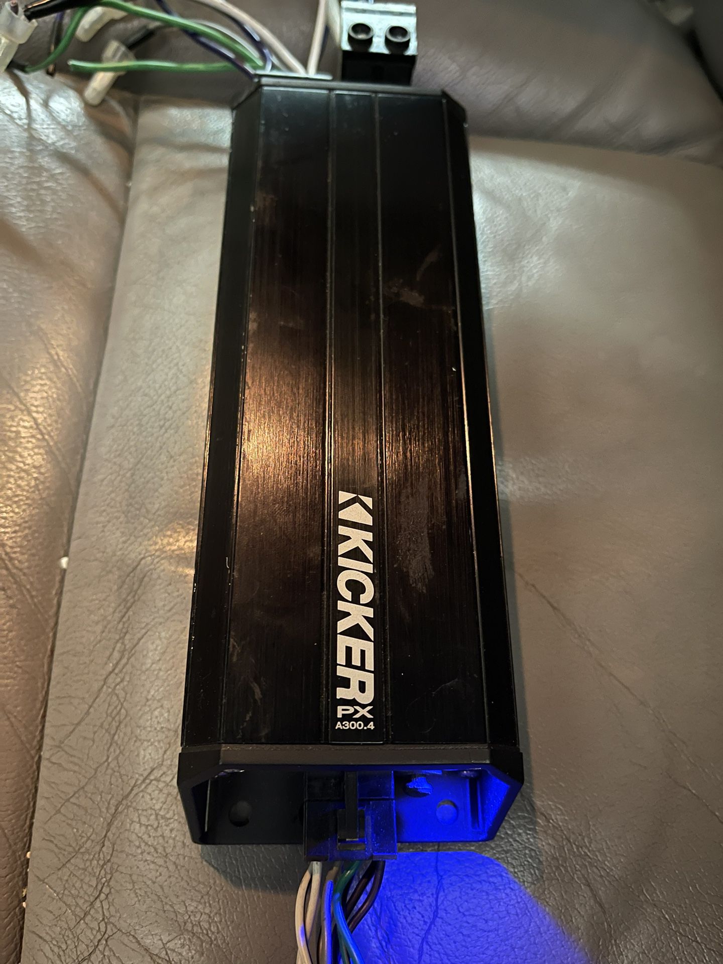 Kicker PXA 300.4