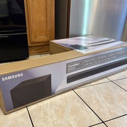 SAMSUNG HW-B73CD Soundbar System (New) – 3D Surround | 450W Power | Wireless Sub | 4K HDR