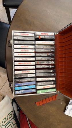 Vintage Country 8-Track Tape Collection – Willie Nelson, Waylon Jennings & More