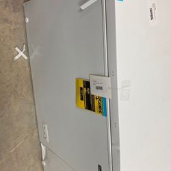 Magic Chef HMC9W3 Deep Freezer