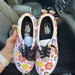 Brand NEW Vans Shoes 