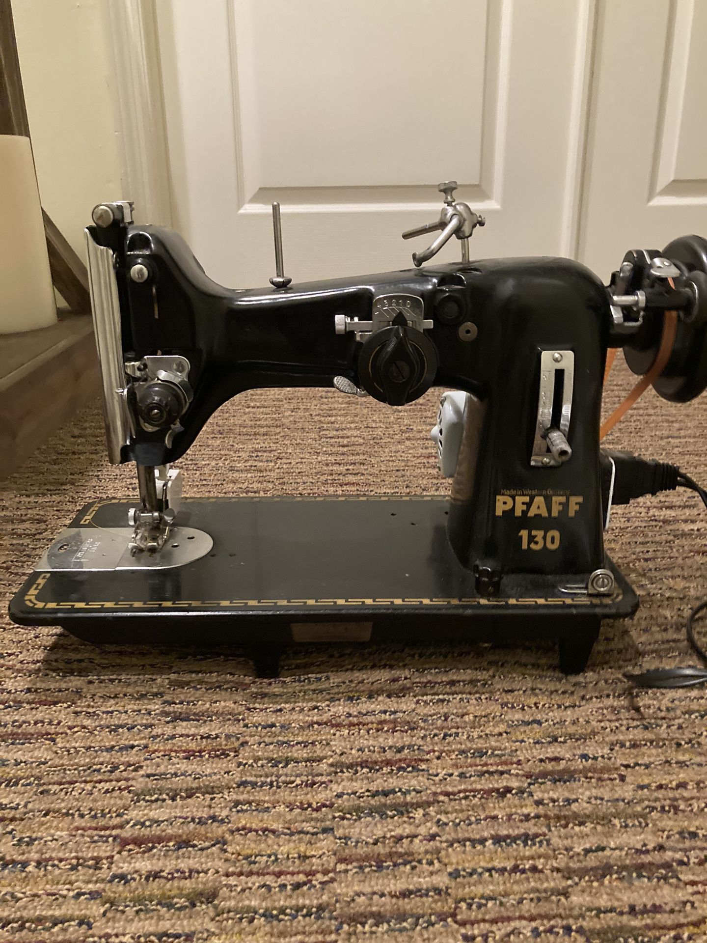 Pfaff130 Electric Sewing Machine 