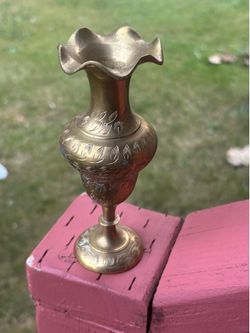 Vintage brass vase 8 inch tall