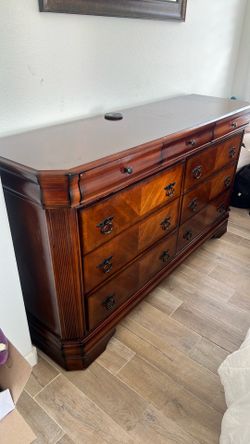 Dresser $80