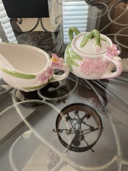 Ceramic Milk and sugar pot