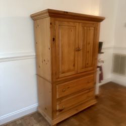 Wooden Broyhill Wardrobe 