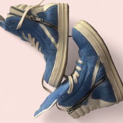 Blue Furry Geobaskets