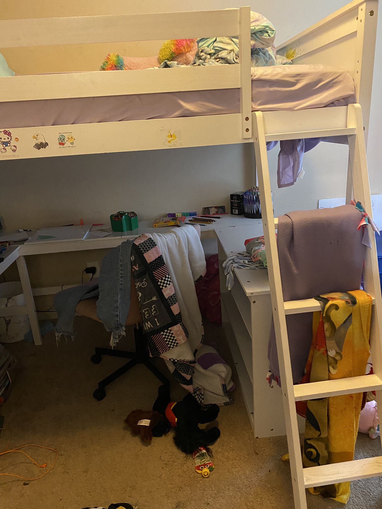 Full Loft Bed W/desk