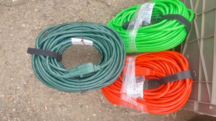 Extensión cord 100 ft 16 Guage.
