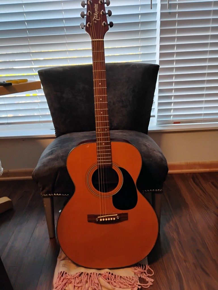 Fun Guitar To Play Around On.