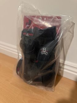 Triple Eight Saver Series Pad Set, Large (Kneesavers, Elbowsavers, Wristsavers) (Size Large)